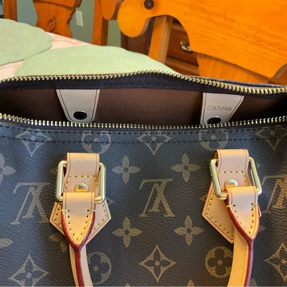 Brown Monogram Satchel, size 25 with natural Vacchetta leather. - Picture 11 of 14